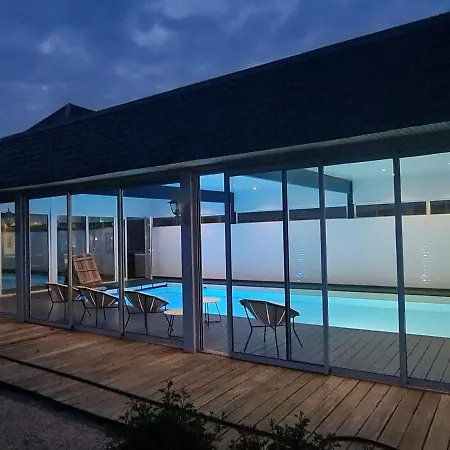 Le Manoir Des Marronniers Sully (Calvados)