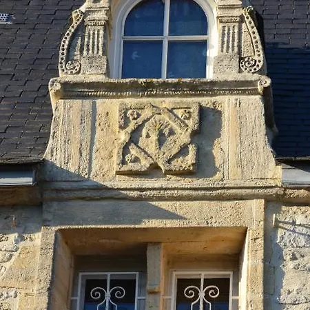 Le Manoir Des Marronniers Maison d'hôtes *