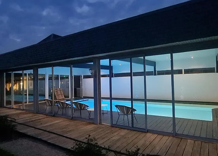 Le Manoir Des Marronniers Sully (Calvados)