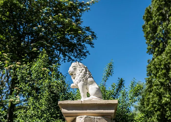 Le Manoir Des Marronniers Penzion Sully (Calvados)