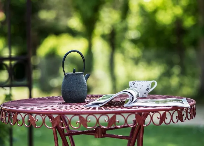 Le Manoir Des Marronniers Sully (Calvados)