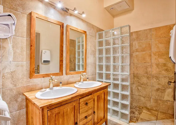 Le Manoir Des Marronniers Penzion